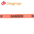 La zone de danger utilise un ruban d&#39;avertissement rouge